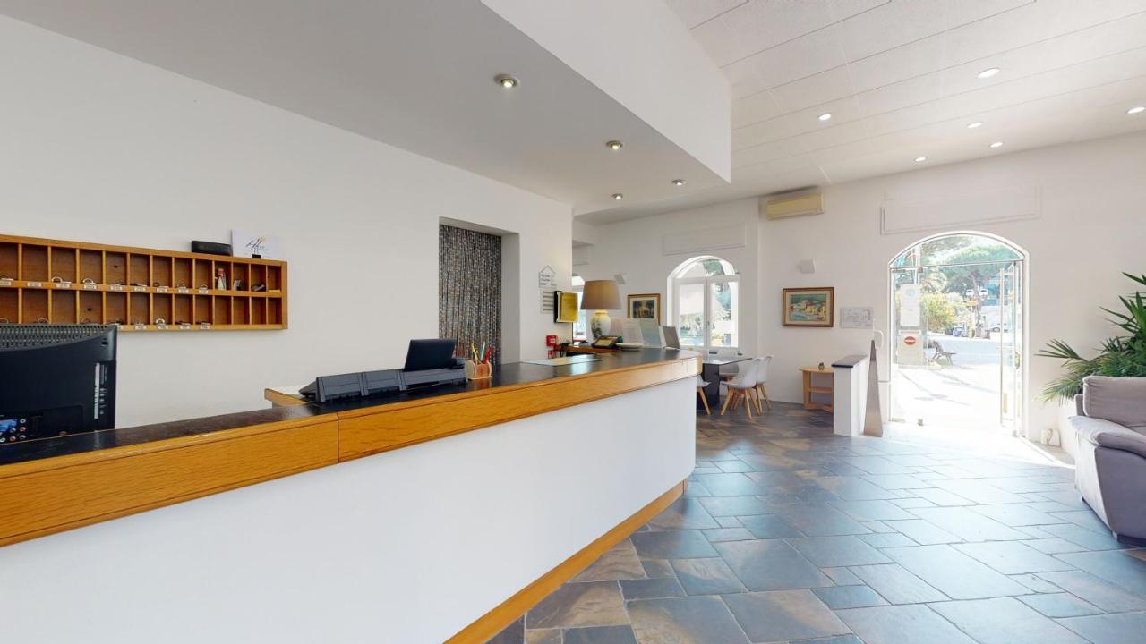 Hotel Ligure Споторно Екстериор снимка