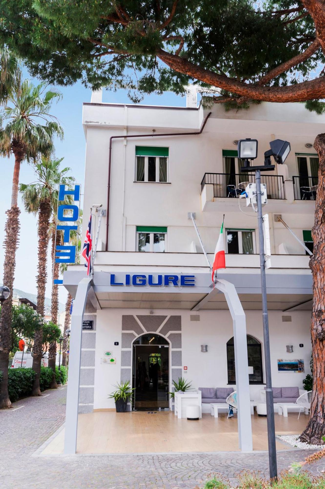 Hotel Ligure Споторно Екстериор снимка
