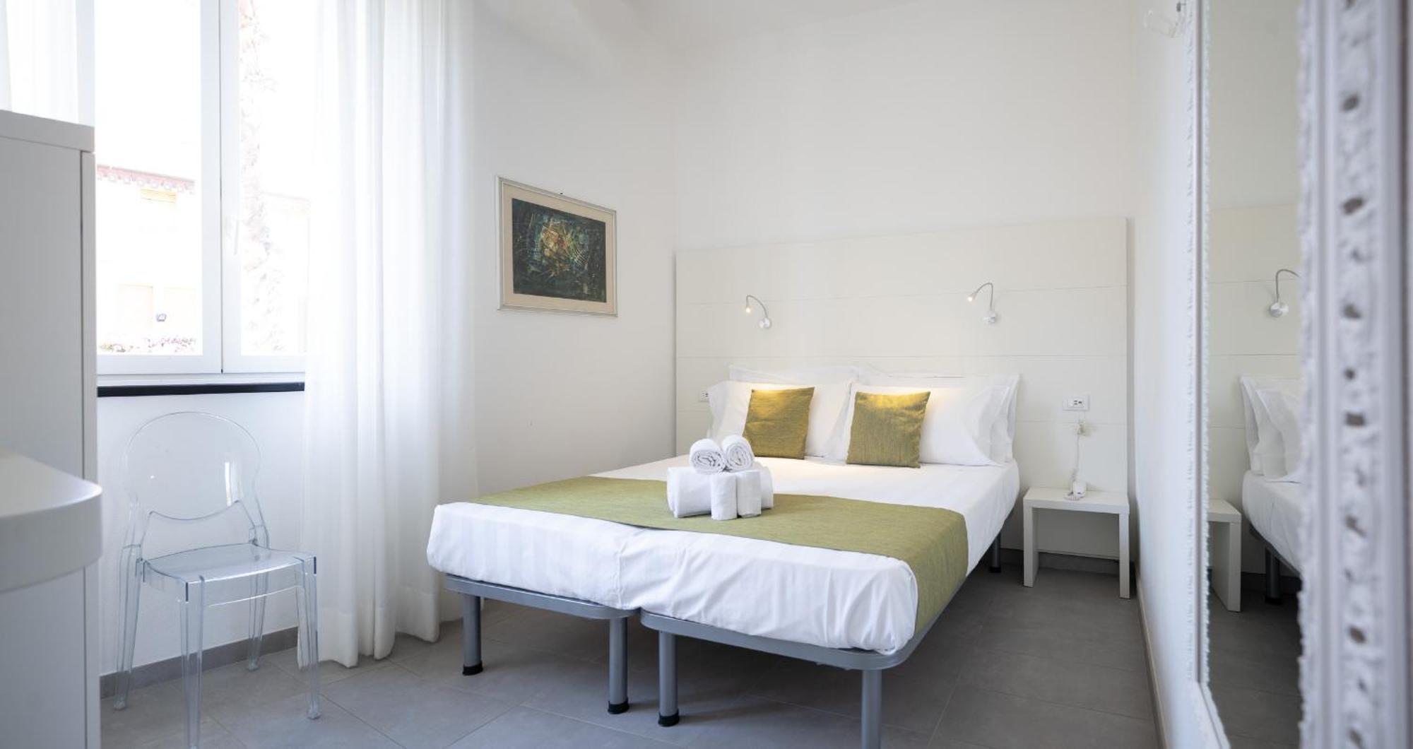 Hotel Ligure Споторно Екстериор снимка