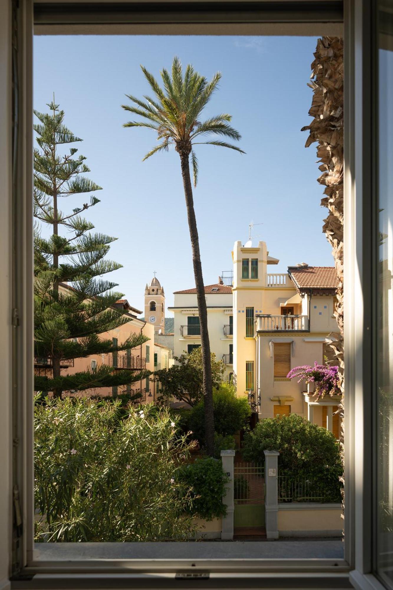Hotel Ligure Споторно Екстериор снимка