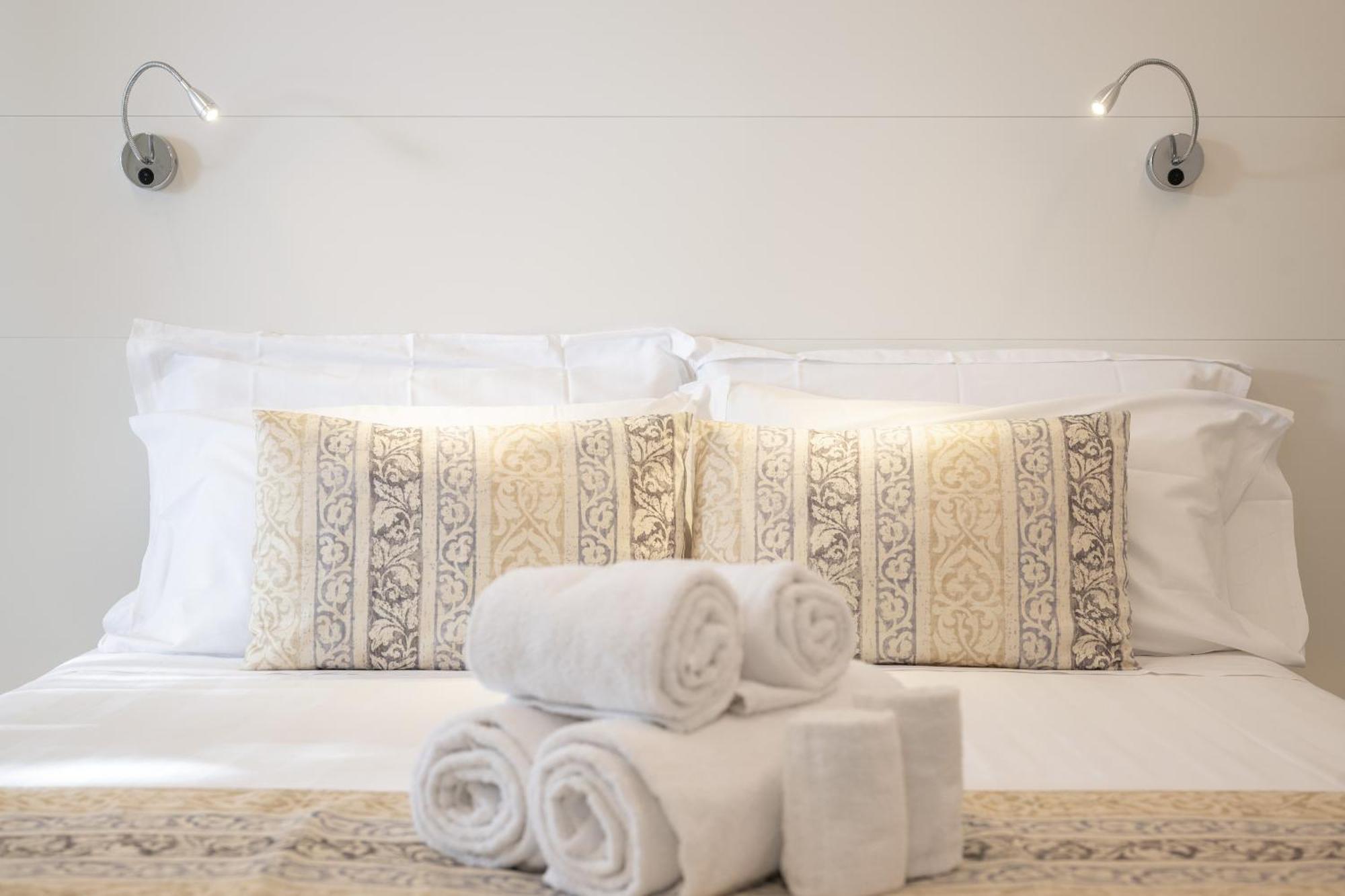 Hotel Ligure Споторно Екстериор снимка