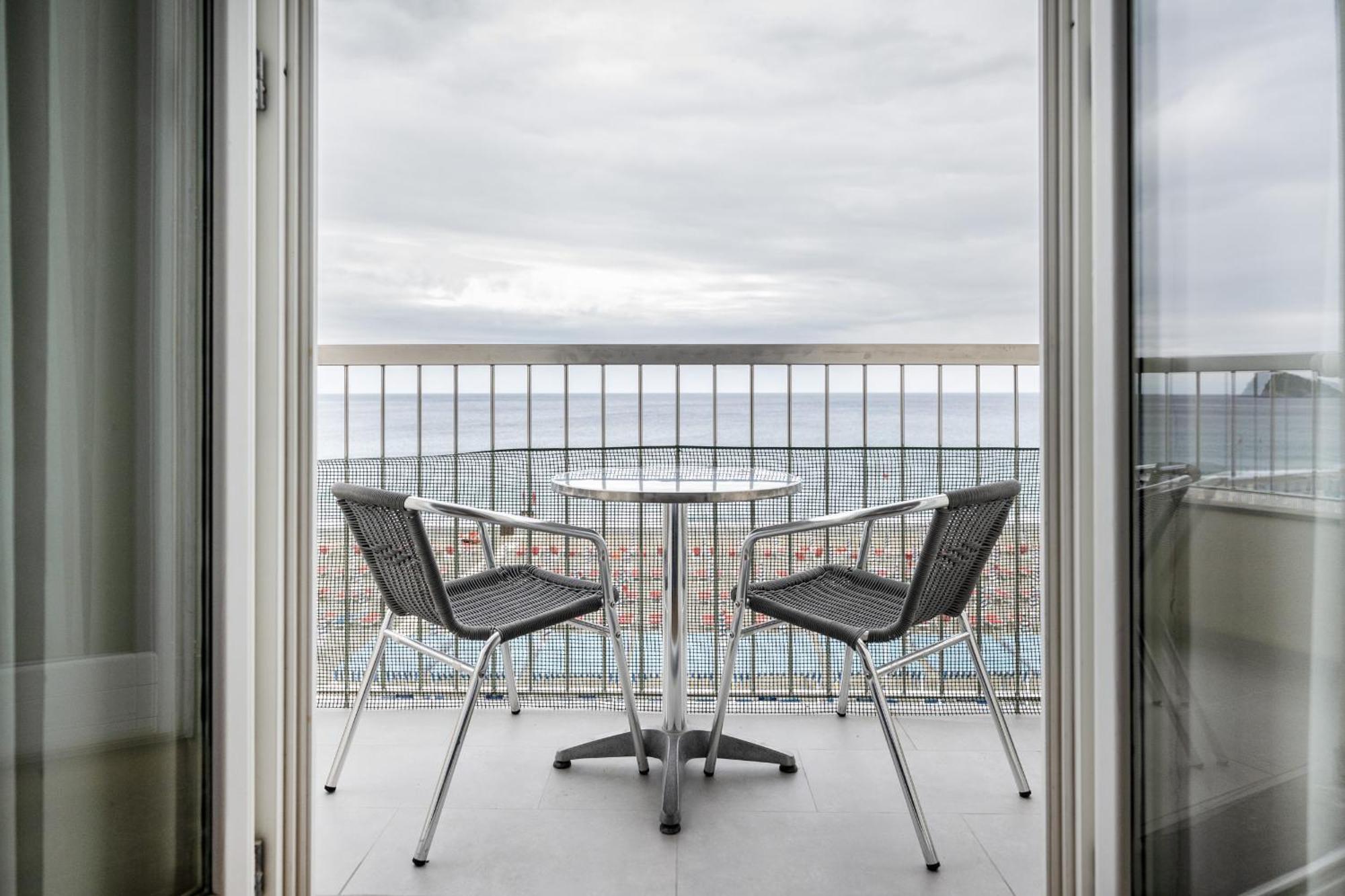 Hotel Ligure Споторно Екстериор снимка
